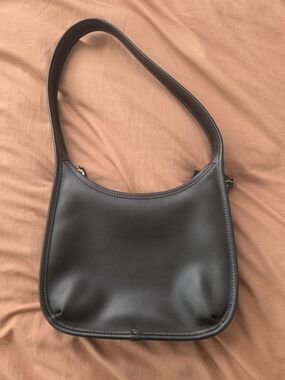 Coach Curve Zip